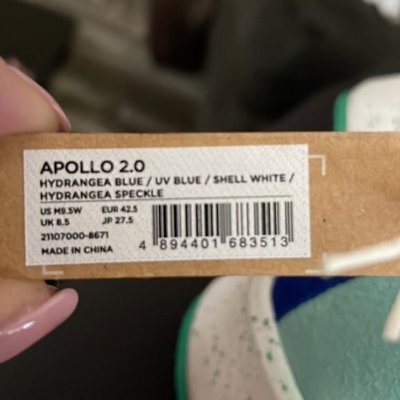 NWT Native athletic shoes Men’s 9.5W/Women’s 11W, hydrangea blue/uv blue - Picture 4 of 4